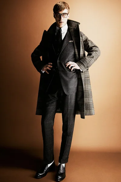 Look 3